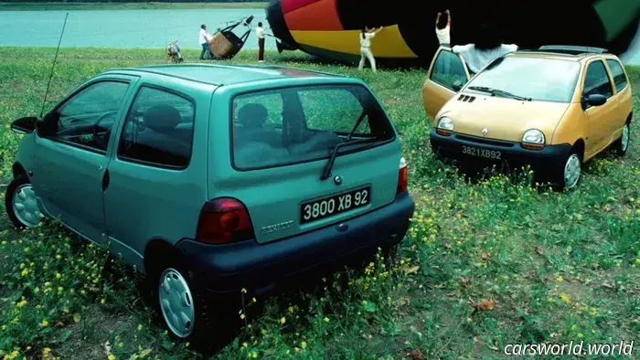 Este Feliz Renault Twingo Compite En las Famosas 24 Horas de Nurburgring