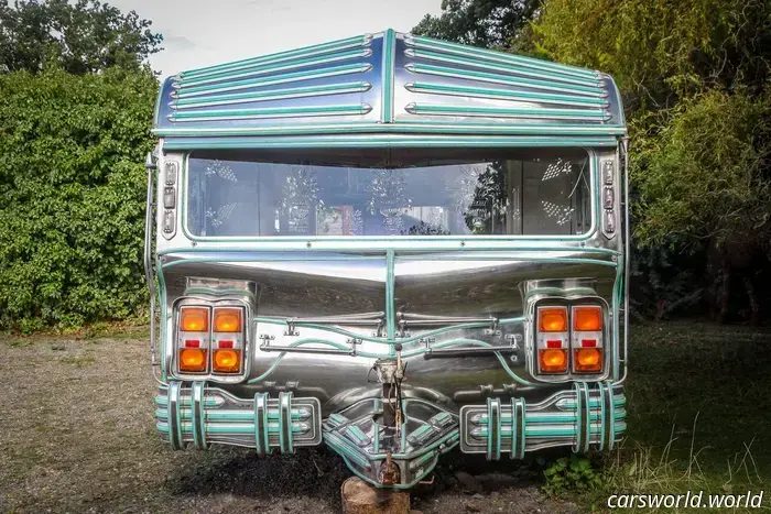 Il tuo Airstream non regge il confronto con questa roulotte Vickers degli anni '50.
