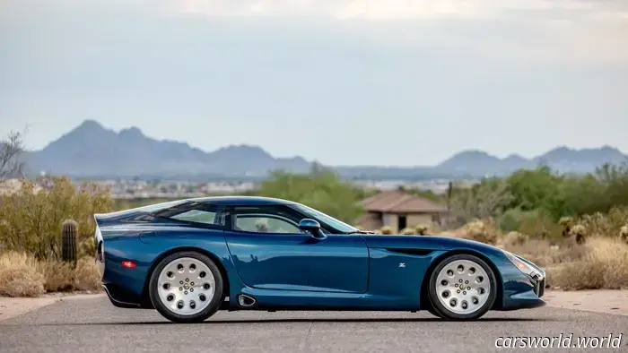 Alfa Romeo's version of the Dodge Viper featured a tailgate similar to that of a pickup truck.