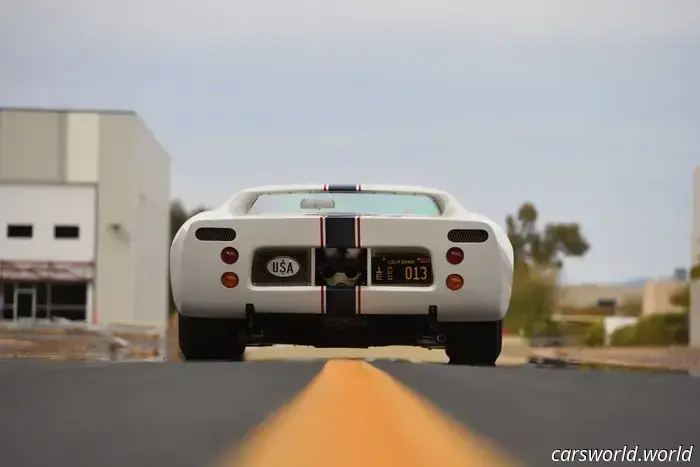 El Único Ford GT40 Descapotable Que Corrió en Le Mans Saldrá a Subasta