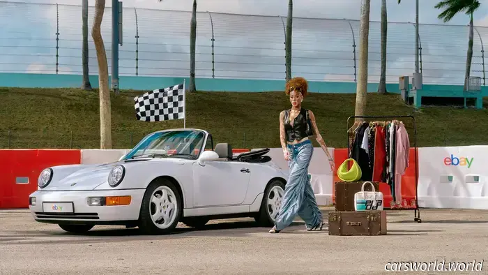 Этот Porsche 911 В винтажной одежде в стиле Vibe - это Вершина Майами