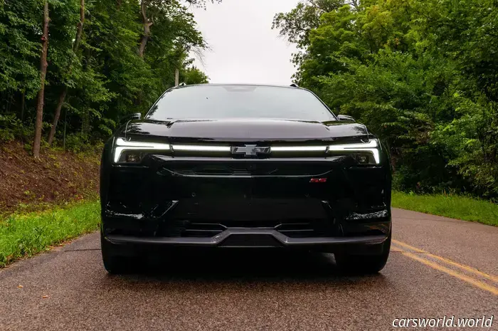 Análisis del Chevrolet Blazer EV SS 2025: veloz, poco orientado al deporte, y cumple con lo esperado.