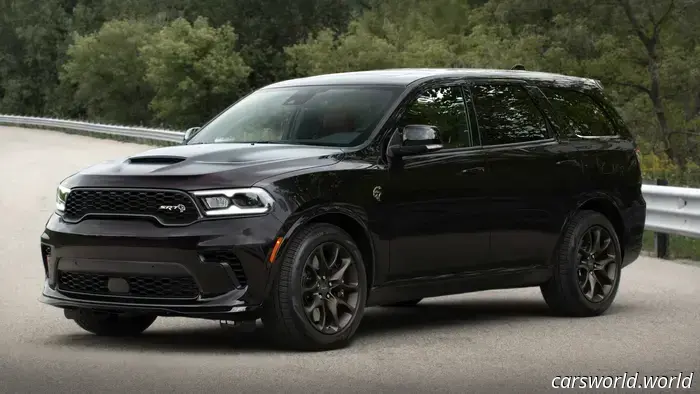 El Dodge Durango De 14 Años Puede Quedarse Hasta 2028 y Quedarse con el Hemi V8